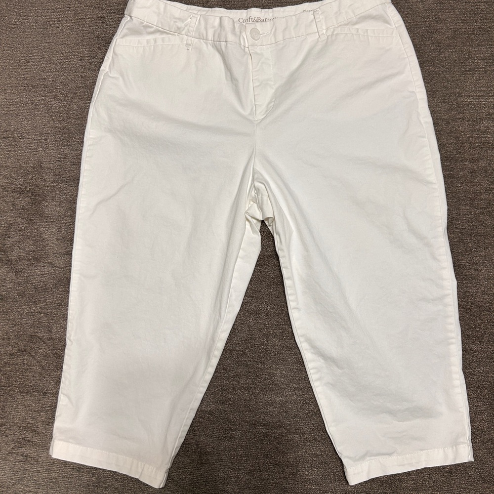 Croft & Barrow Classic Fit Capri in Cream